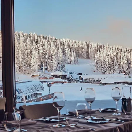 Grey Family Hotel 4*