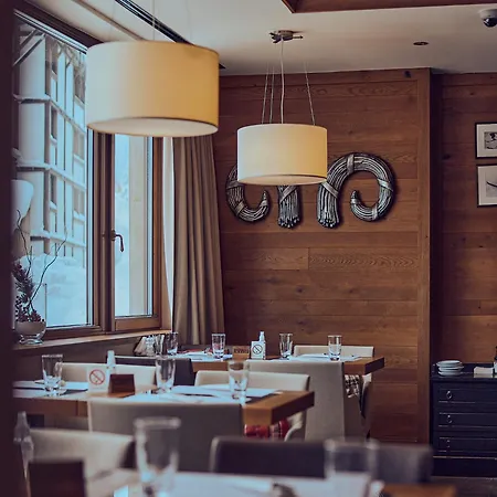 Grey Family Hotel 4*