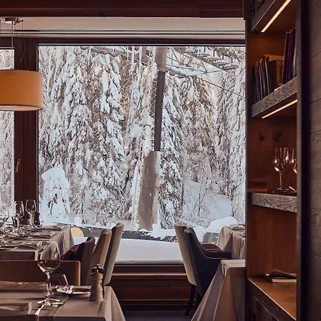 Grey Family Kopaonik